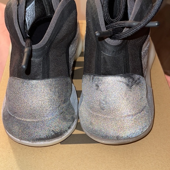 Worn once perfect condition Yeezy quantum lifestyle - Picture 4 of 6